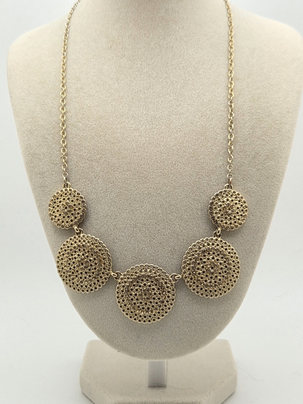 Banana Republic Gold Tone Textured Disc Statement Necklace 19”
